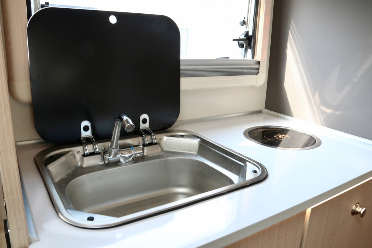 深度房車自駕，還是要選這樣的房車