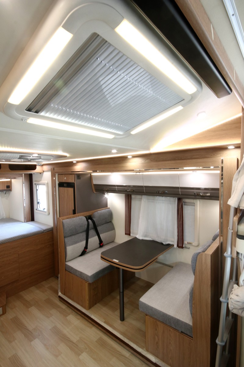 皮卡房車和依維柯房車你會選哪種？