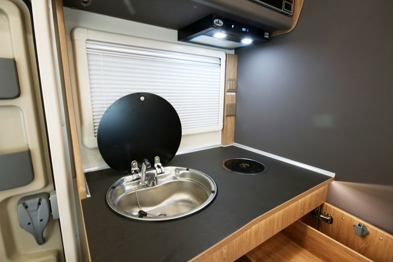 要大空間也更舒適，這樣的房車很棒