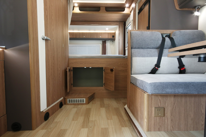 要大空間也更舒適，這樣的房車很棒