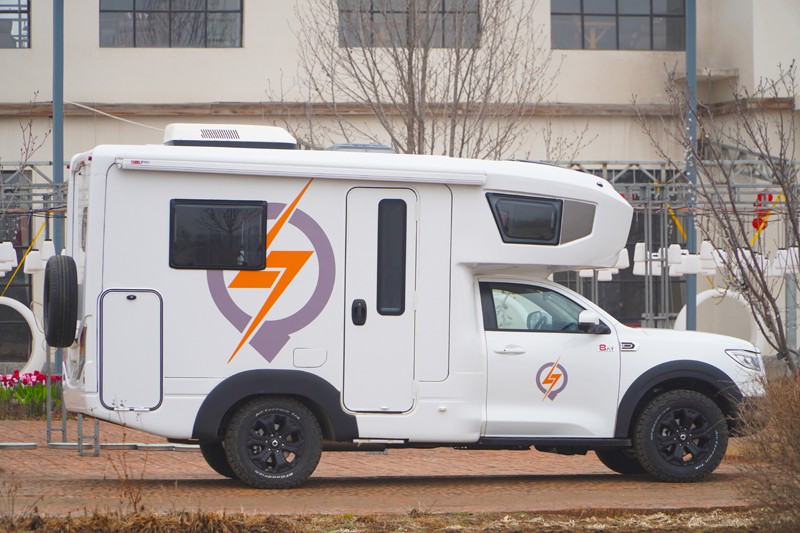 自由炮四驅房車，更自由