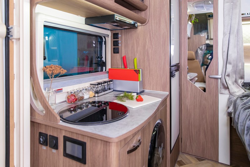 多人出行還能玩的舒服，這款房車足夠