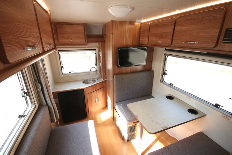 藍牌C本能開，30萬以內(nèi)的房車推薦