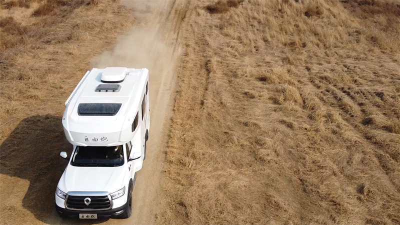 年輕、動(dòng)力、狂野、舒適，這款房車好