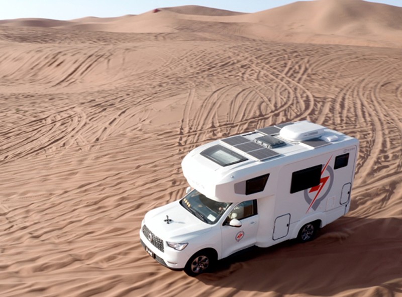 極致動力、四驅越野，樣樣都強，就是這款房車