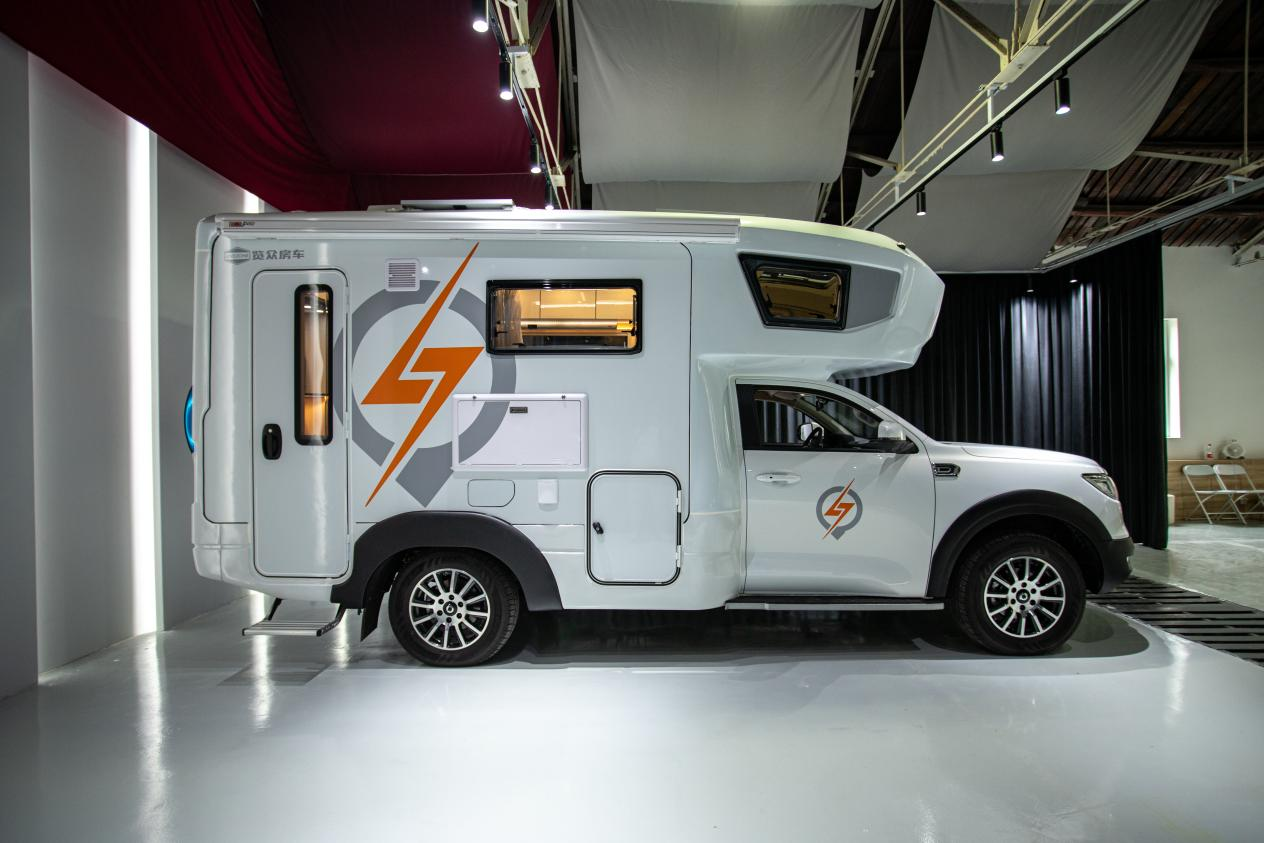 售價公布l自由炮C耀目上市！