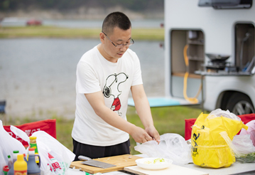 房車還就要選汽油、四驅、兩米大床