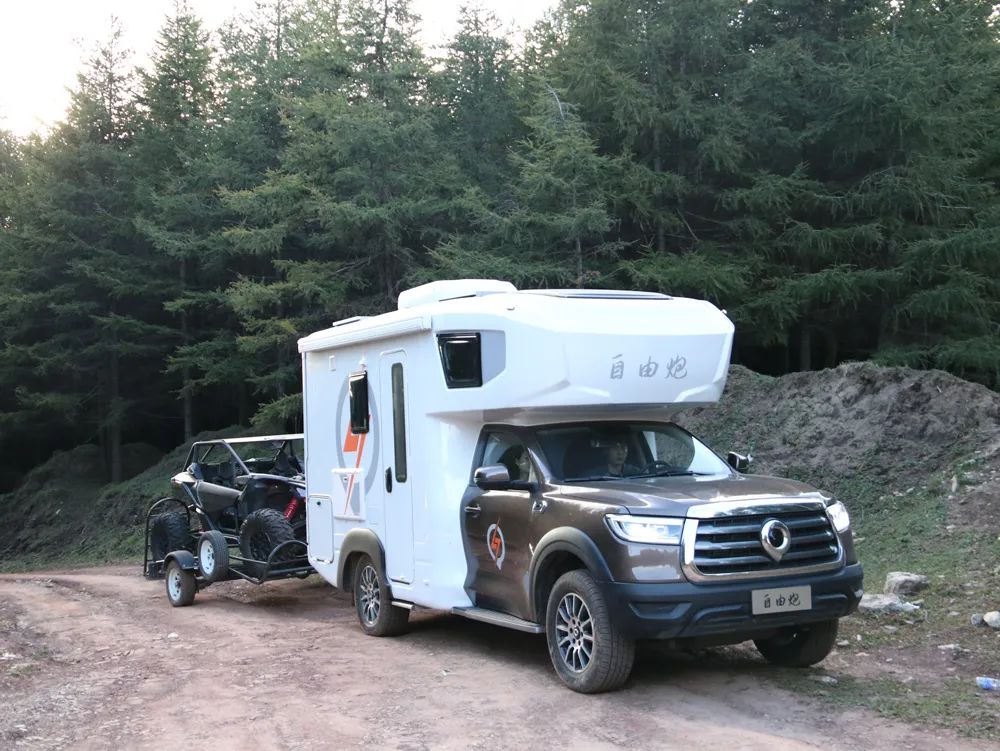 C6駕照即將到來！這款擁有牽引資質的自行式房車千萬別錯過！